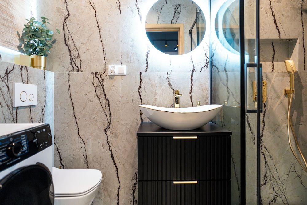 Global Apartments Comfort Studio, City view, Balcony, 16th floor 7