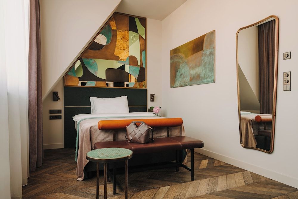 The Cyrus Hotel Classic Single Room 7