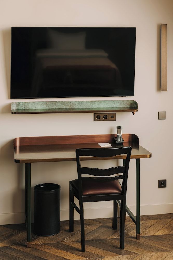 The Cyrus Hotel Classic Single Room 5