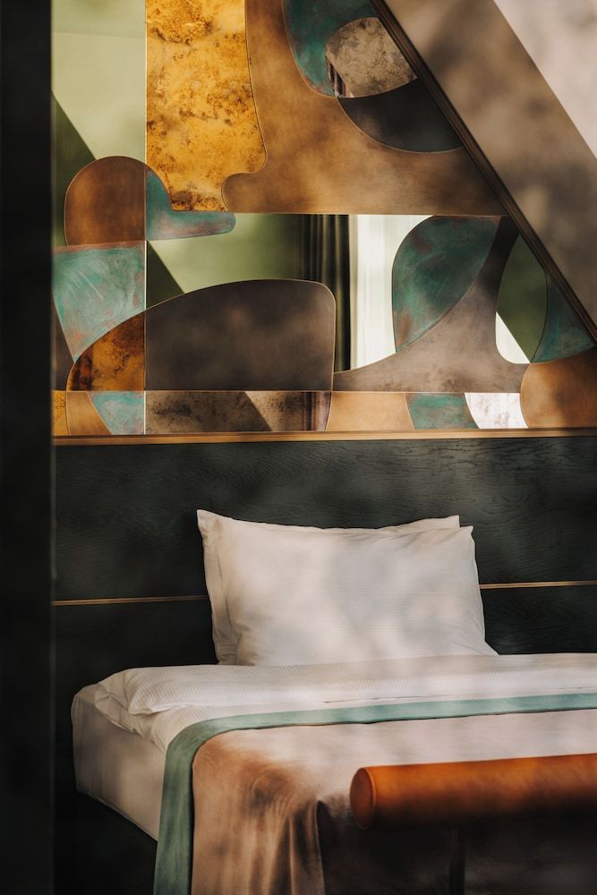 The Cyrus Hotel Classic Single Room 6