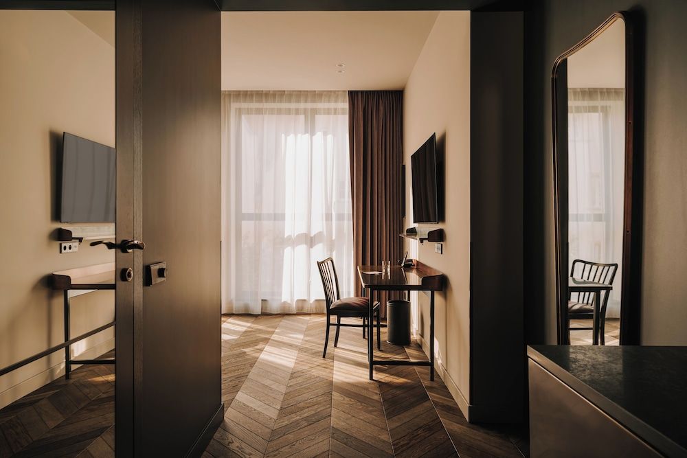 The Cyrus Hotel Superior Twin Room 7