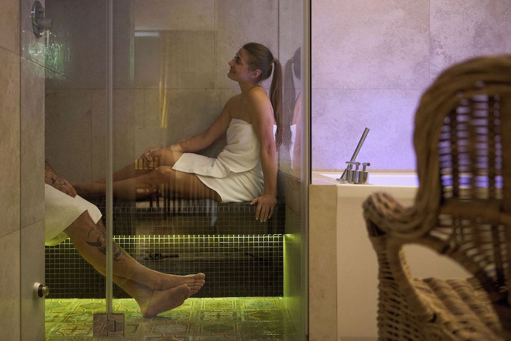 Willa Deco Sopot by Downtown Apartments Deluxe Studio, 1 Queen Bed with Sofa bed, Sauna 4