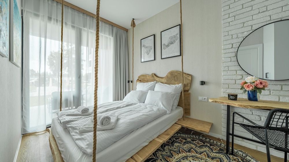 Apartment (20)