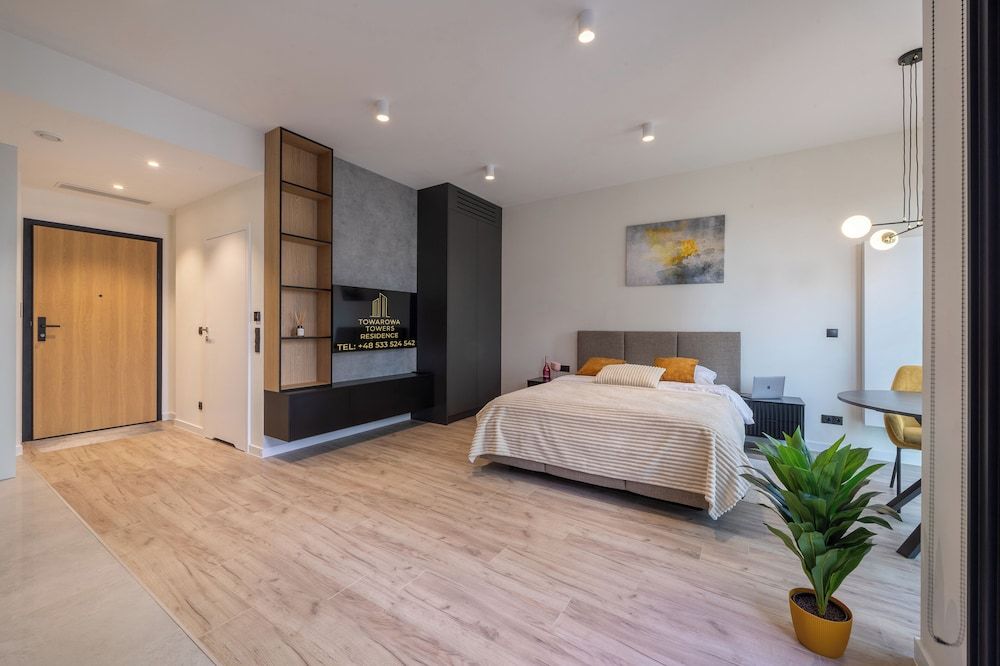 Towarowa Towers Residences Deluxe Studio, Courtyard View 10