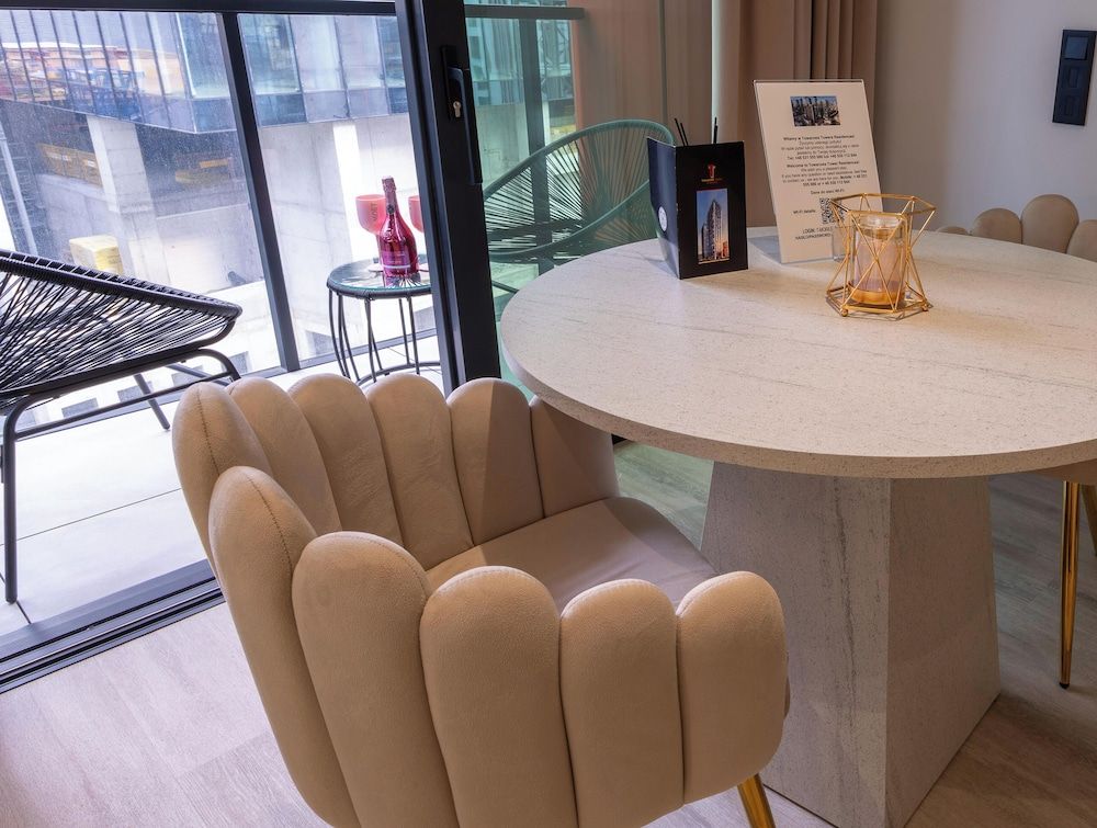 Towarowa Towers Residences Deluxe Studio, Courtyard View 11