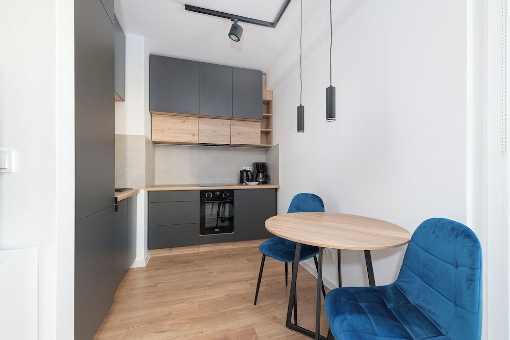 RentPlanet- Apartament Ząbkowska II Classic Studio, Balcony 7