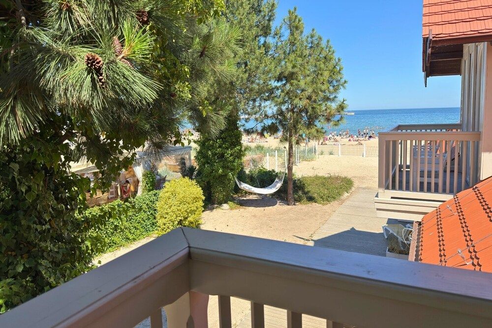 Hotel Zhong Hua Deluxe Suite, Balcony, Partial Sea View 11