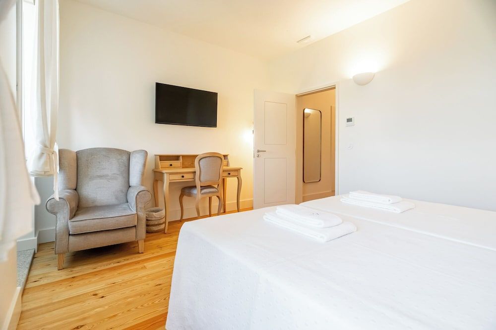 Casa Da Brêa Viana do Castelo Junior Suite, Courtyard View 7