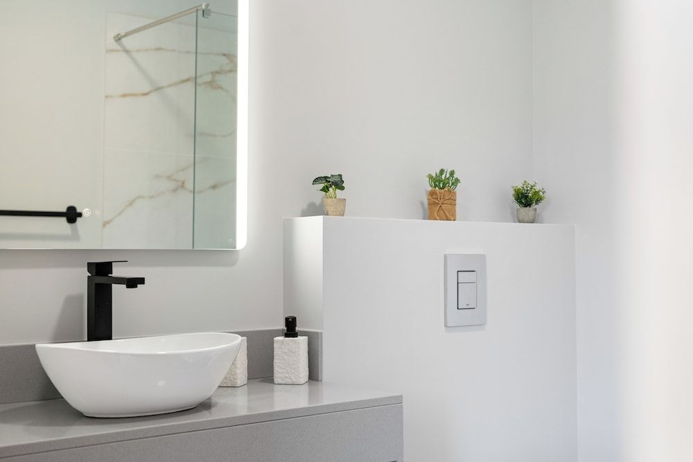 NORTH VIEW GUEST HOUSE Deluxe Double Room with Balcony 10