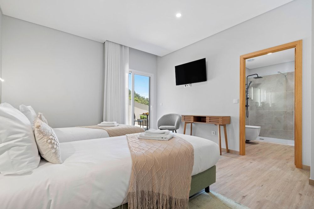 NORTH VIEW GUEST HOUSE Large Double or Twin Room 5