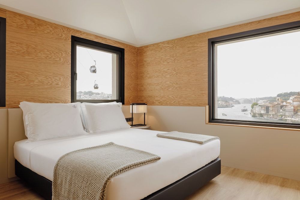 Porto River Soul Hotel Family Quadruple Room 7