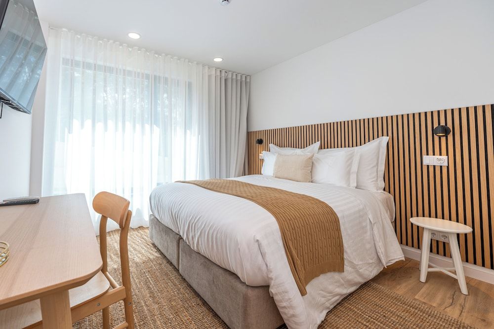 Standard Suite, Courtyard View