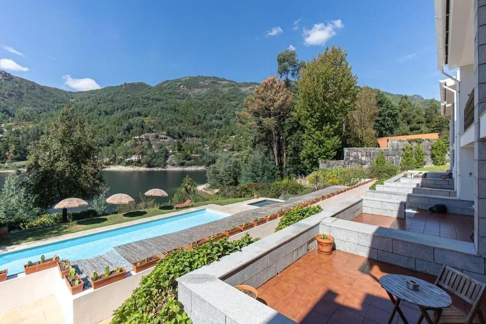 IKIGAI Gerês - A Lake Edition Deluxe Apartment, Kitchenette, Lake View 5