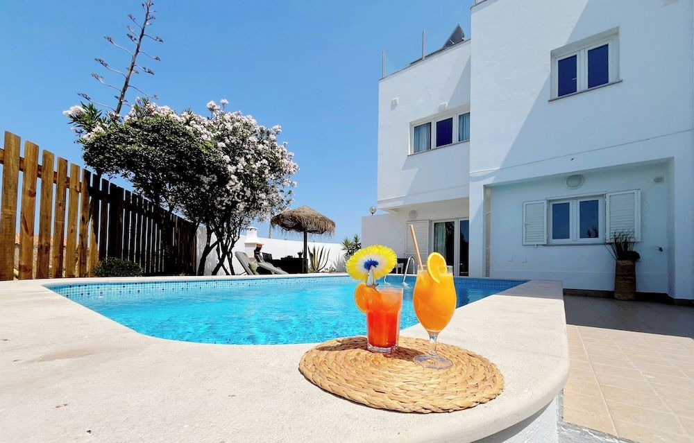 Dune Pearl Villa - Private Spa - Exclusive Pool, Sauna & Beach Access - Duna Parque Resorts & Hotels Villa, Patio, Poolside 17