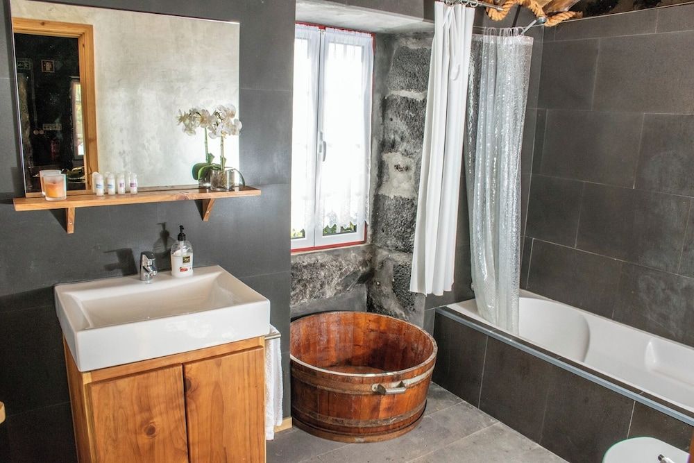 Aldeia dos Caldeirões Standard Villa, 2 Bedrooms, Pool Access, Garden View 5