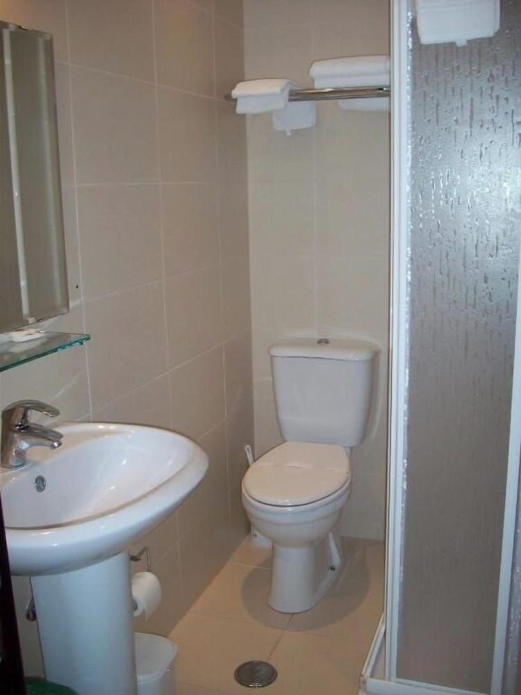 Residencial São Francisco by Umbral Twin Room 3