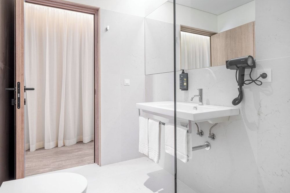 Moov Apartments Boavista Apartment, 1 Queen Bed with Sofa bed 12