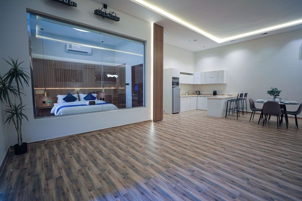 Lamar Park Resort Deluxe Chalet, Patio, Garden View 7