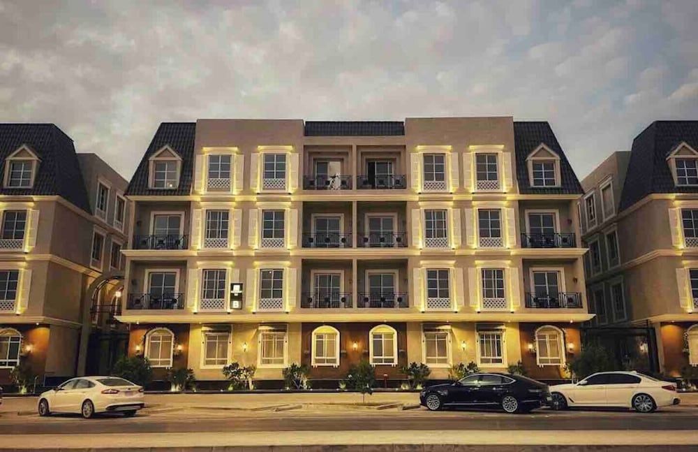 Two Bedroom Colorful & Exotic Flat in Alrabie Apartment (2 Bedrooms) 11