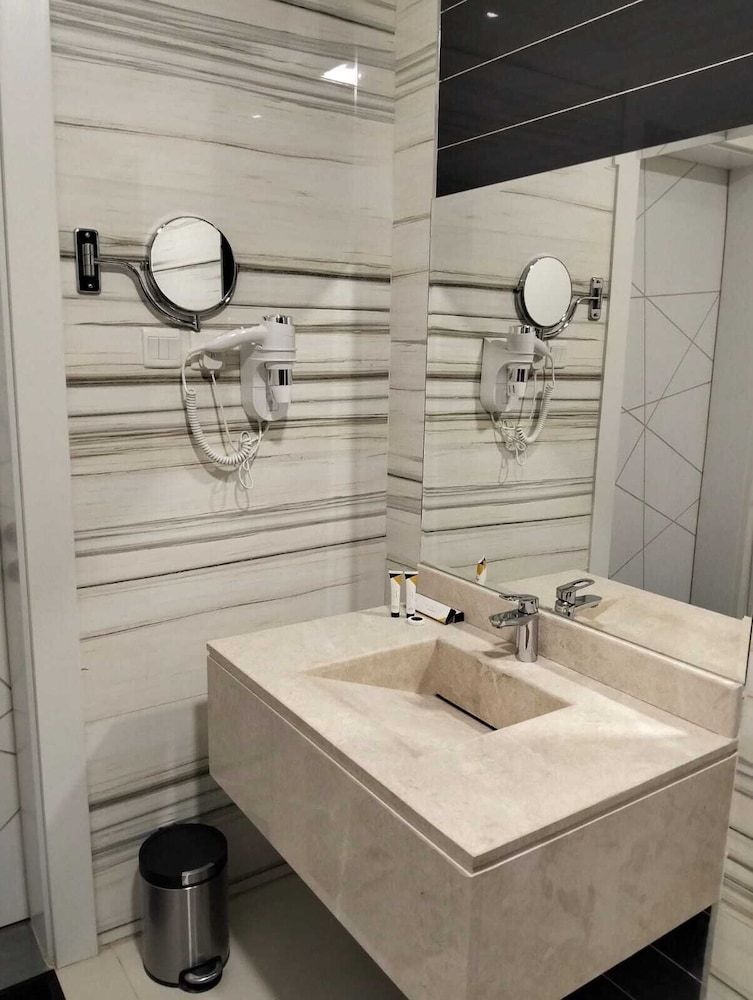 Coral Hotel Apartments Luxury Studio 6