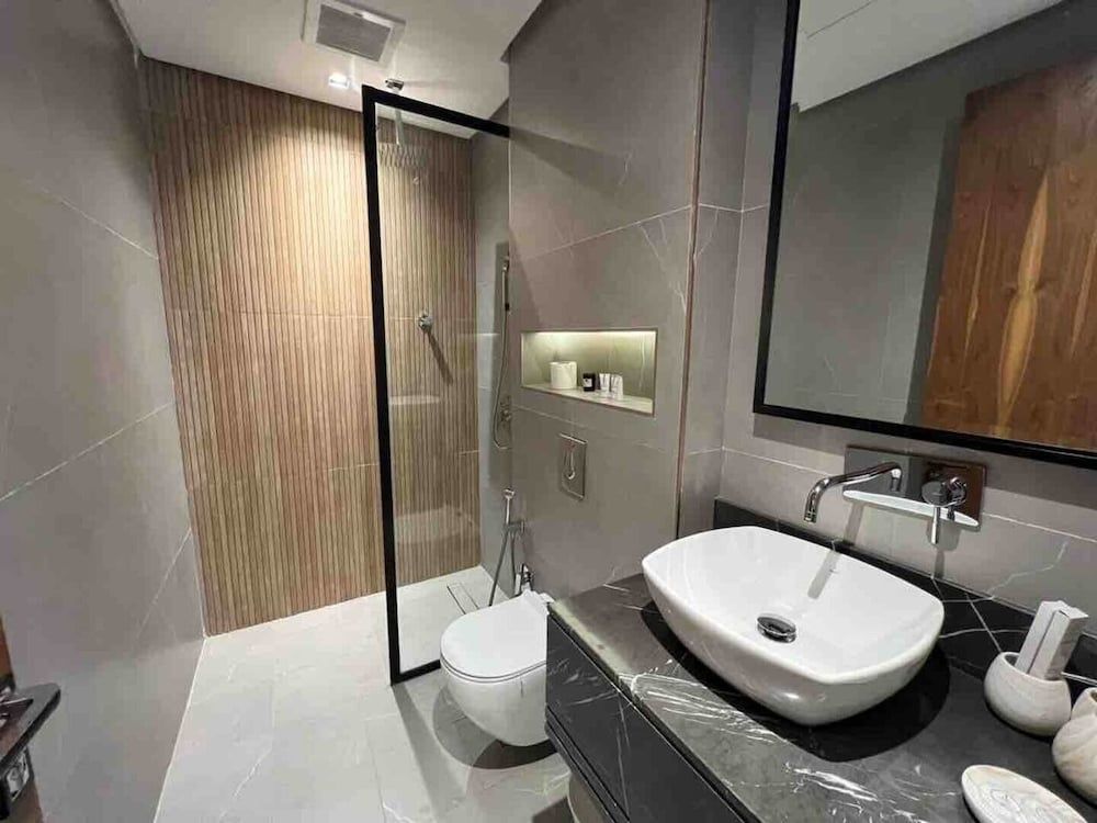 Trendy Apartment in Alwadi Apartment (3 Bedrooms) 12