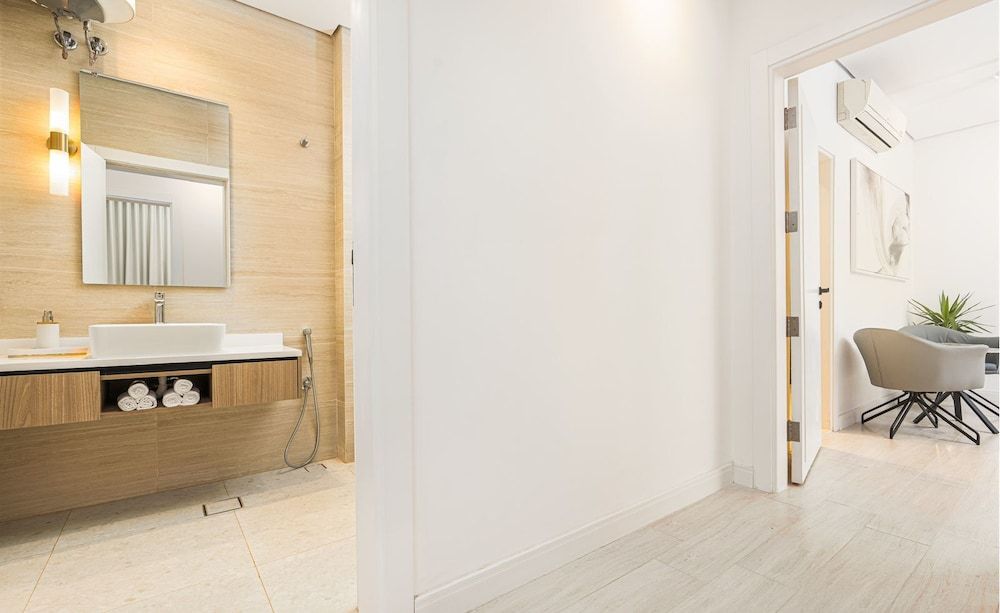 Luxurious 2-br Flat Almughrizat Apartment (2 Bedrooms) 6