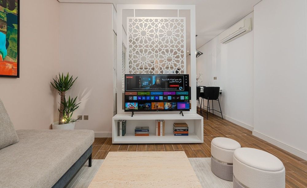 Luxury Apartment in Almughrizat