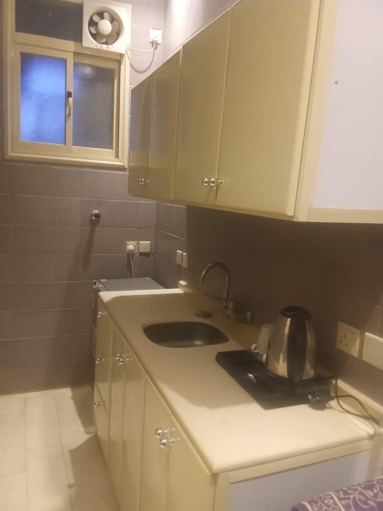 Ivana Hotel Suites Economy Double Room 3