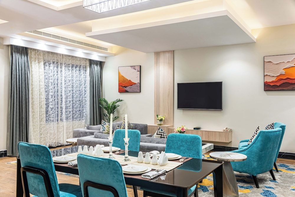 Renium Al Qairawan Resort - Riyadh Family Villa, Garden View, Poolside 12