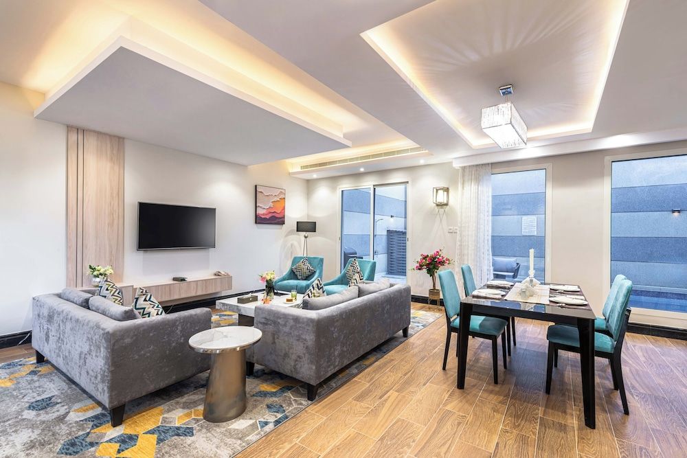 Renium Al Qairawan Resort - Riyadh Family Villa, Garden View, Poolside 10