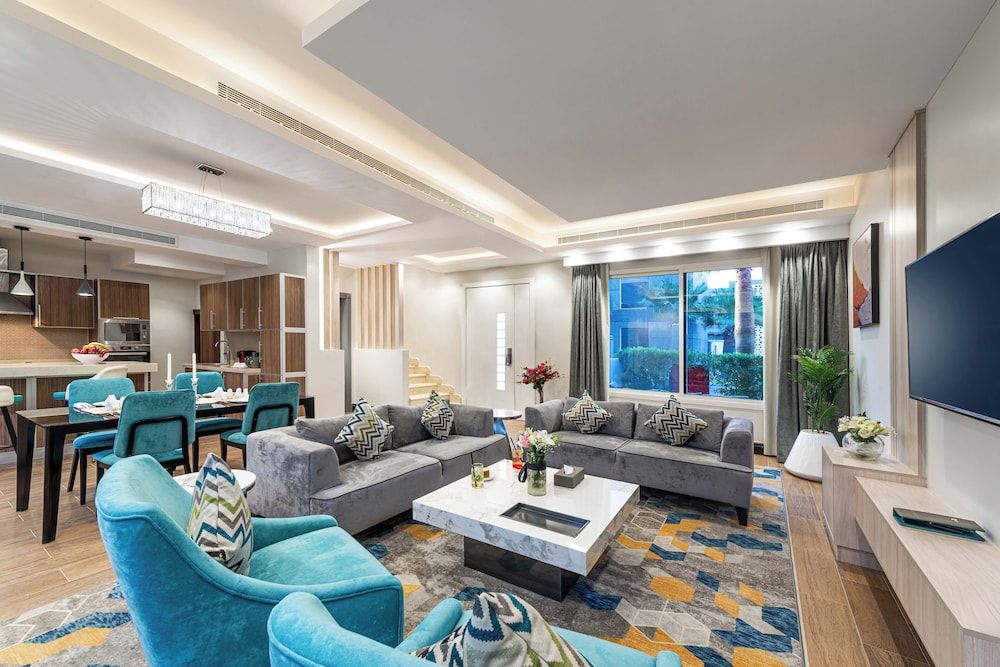 Renium Al Qairawan Resort - Riyadh Family Villa, Garden View, Poolside 7