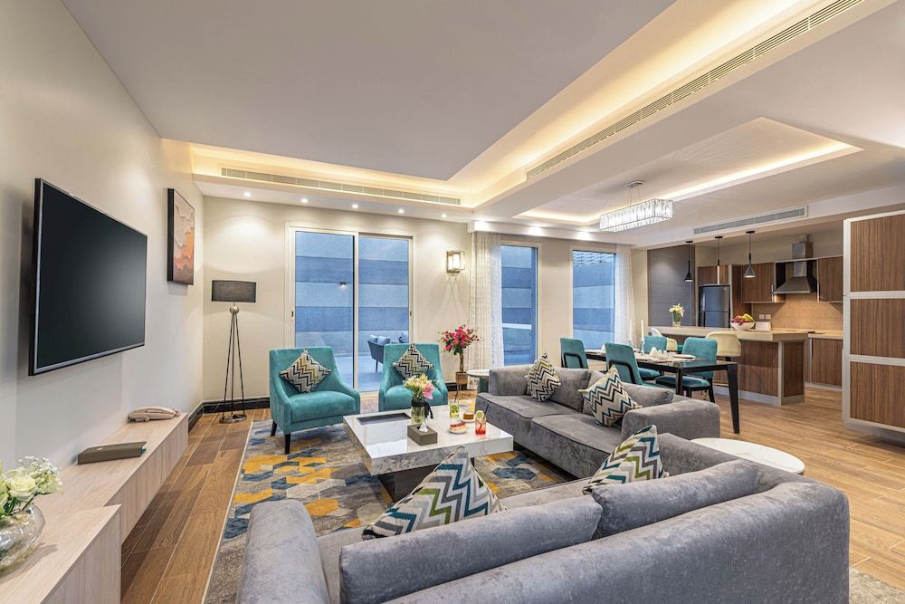 Renium Al Qairawan Resort - Riyadh Family Villa, Garden View, Poolside 11