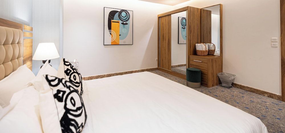 Super Luxury One bedroom Al Aqiq Superior Room 4