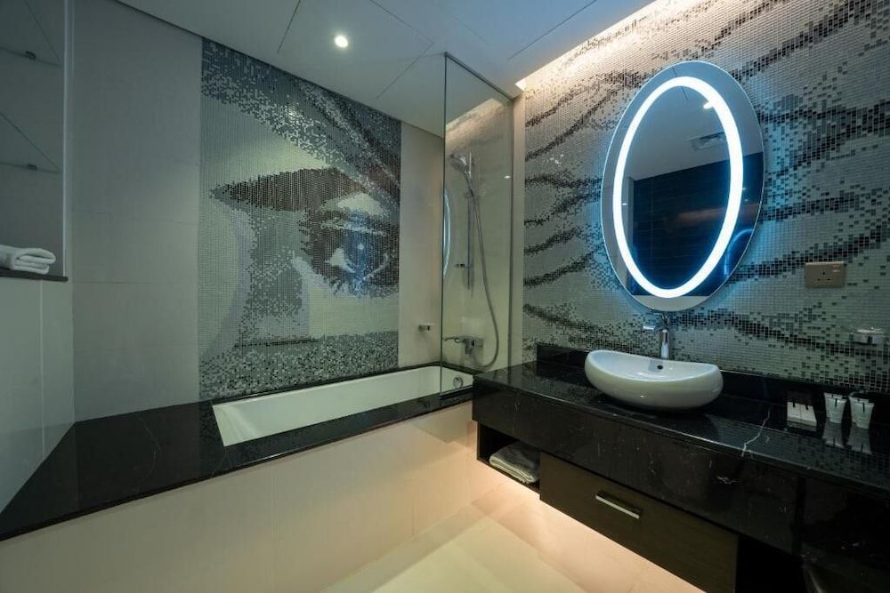 DAMAC Super Luxury Two Bedroom Apartment Apartment, 2 Bedrooms, Private Bathroom, City View 15