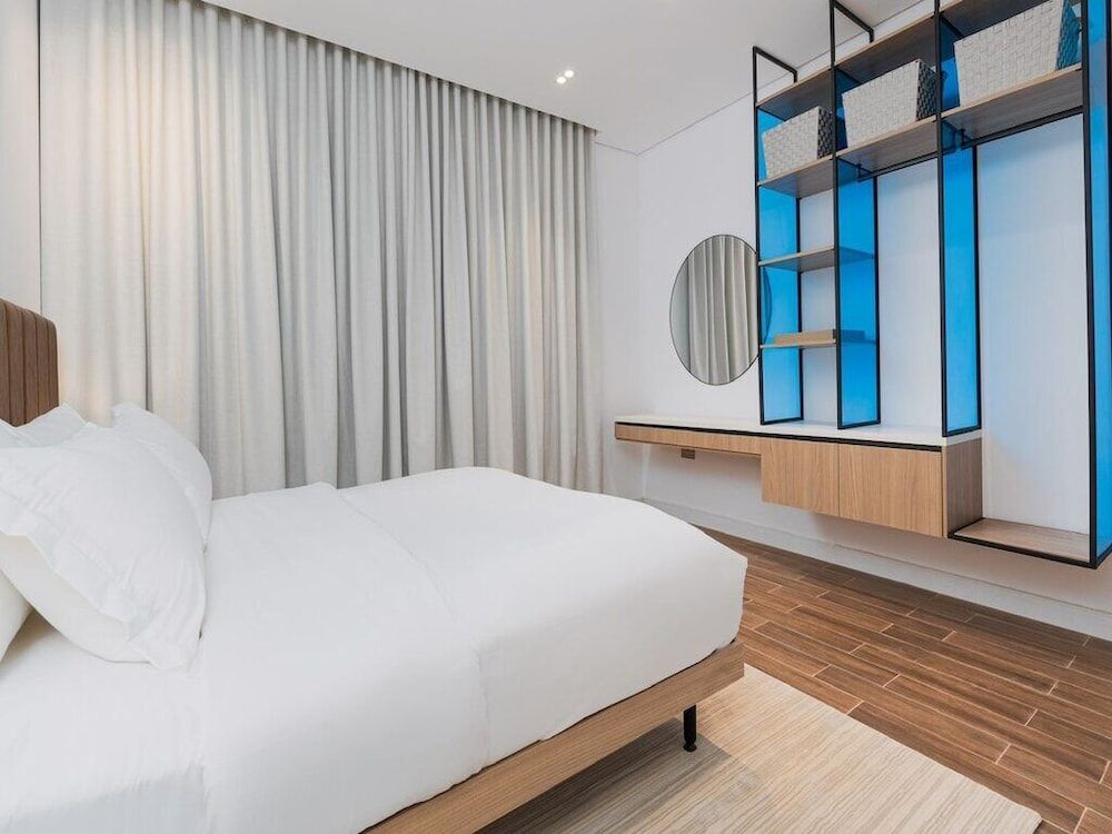 Luxurious 1-bedroom Apartment in Almughrizat Apartment (1 Bedroom) 8