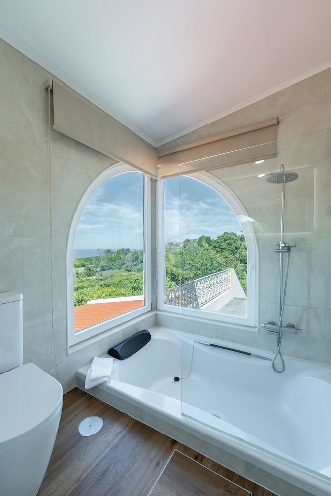 Azores Green Villas Classic Apartment, Balcony, Garden View 35