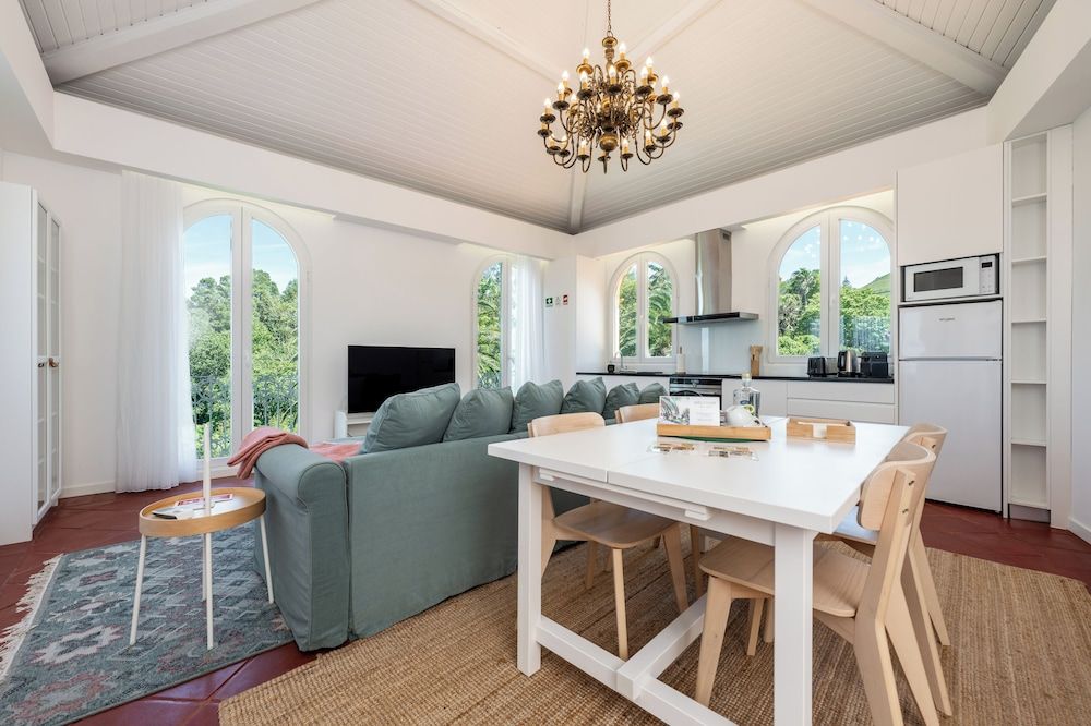 Azores Green Villas Classic Apartment, Balcony, Garden View 27