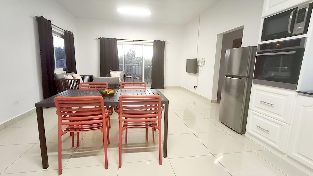 Trwa Koko Self Catering Deluxe Apartment 9