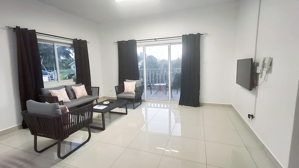 Trwa Koko Self Catering Deluxe Apartment 7