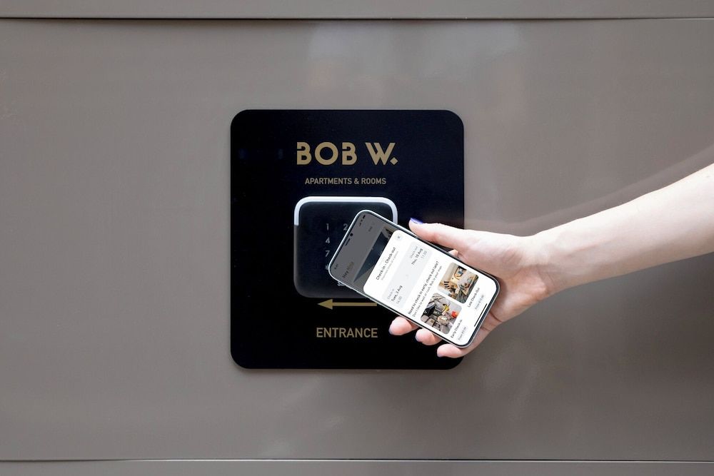 Bob W Stockholm Gamla Stan Pocket - No Windows 3