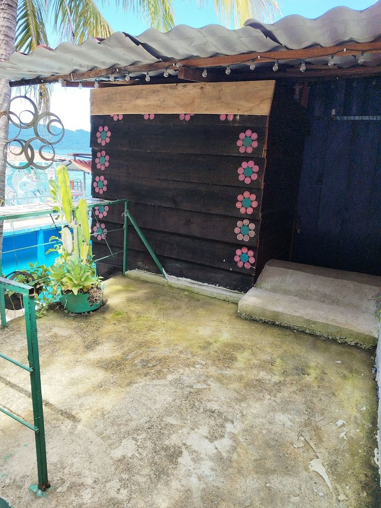 Panoramic Cabin, 2 Queen Beds, Balcony, Lake View