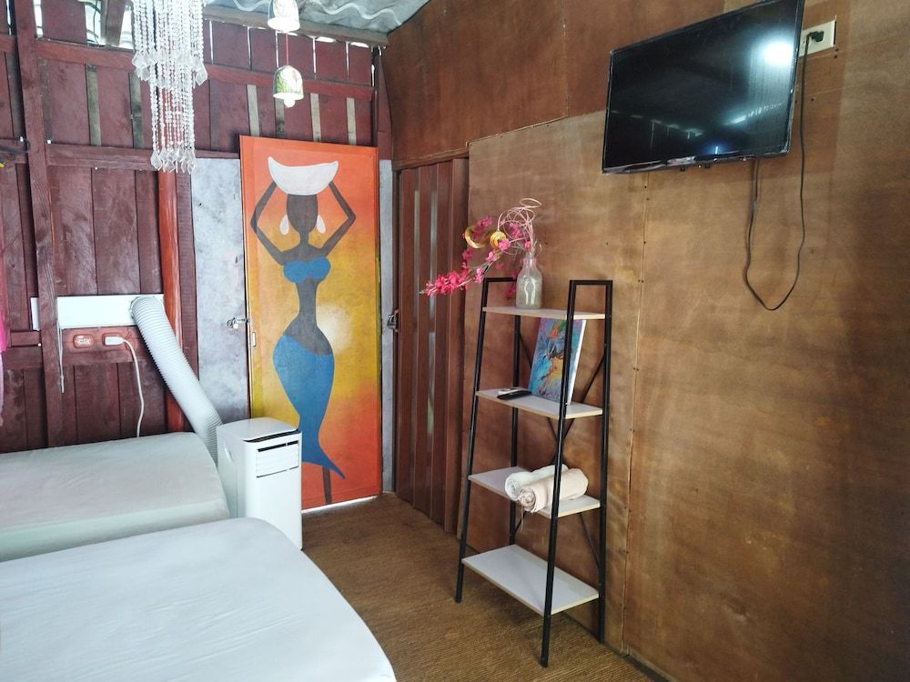 Economy Cabin, Non Smoking, Private Bathroom