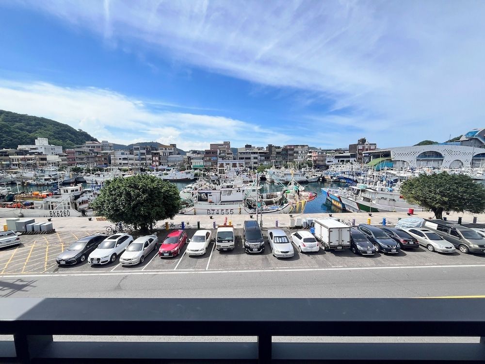 Daisy Light Hostel Comfort Shared Dormitory, Balcony, Harbor View 9