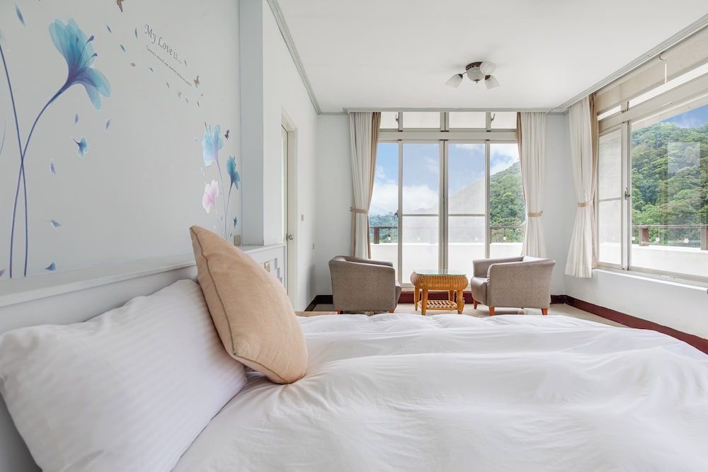 Metiyuan Mountain View Double Room 4