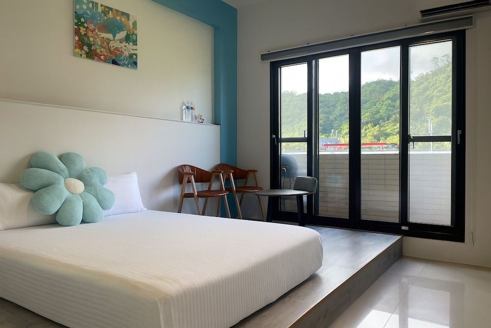 Blue Sea and Sunny B&B Standard Double Room, Balcony, Mountain View 4
