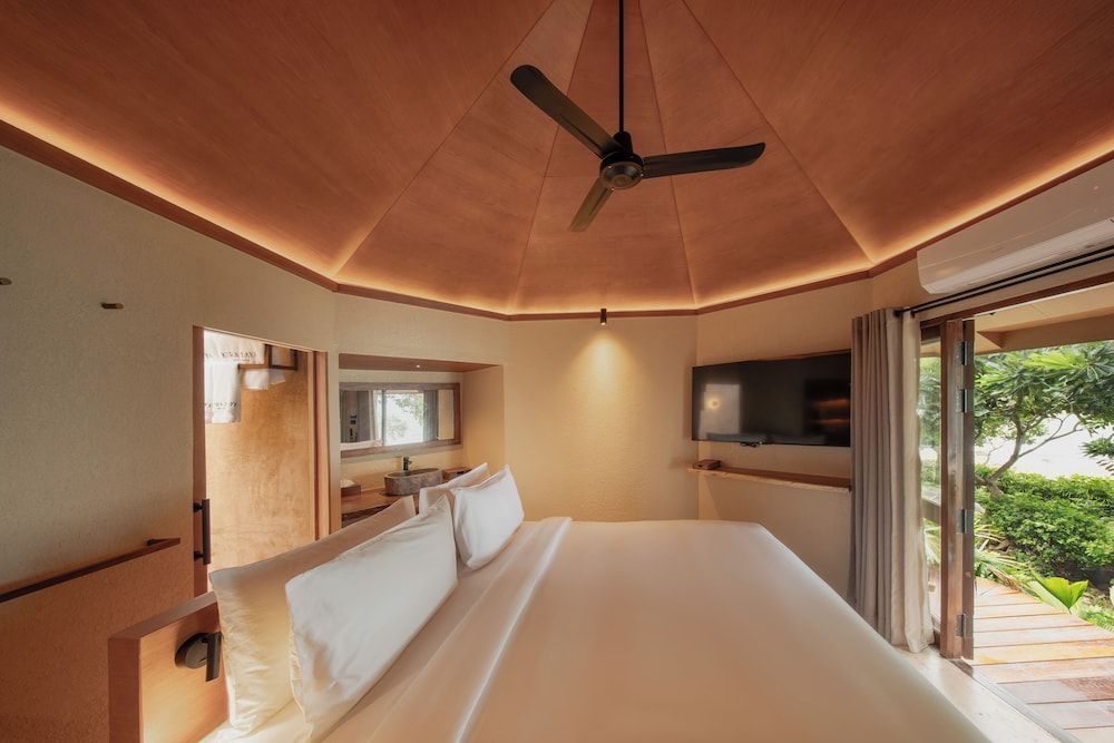 Deluxe Villa, 1 Double Bed, Beach View