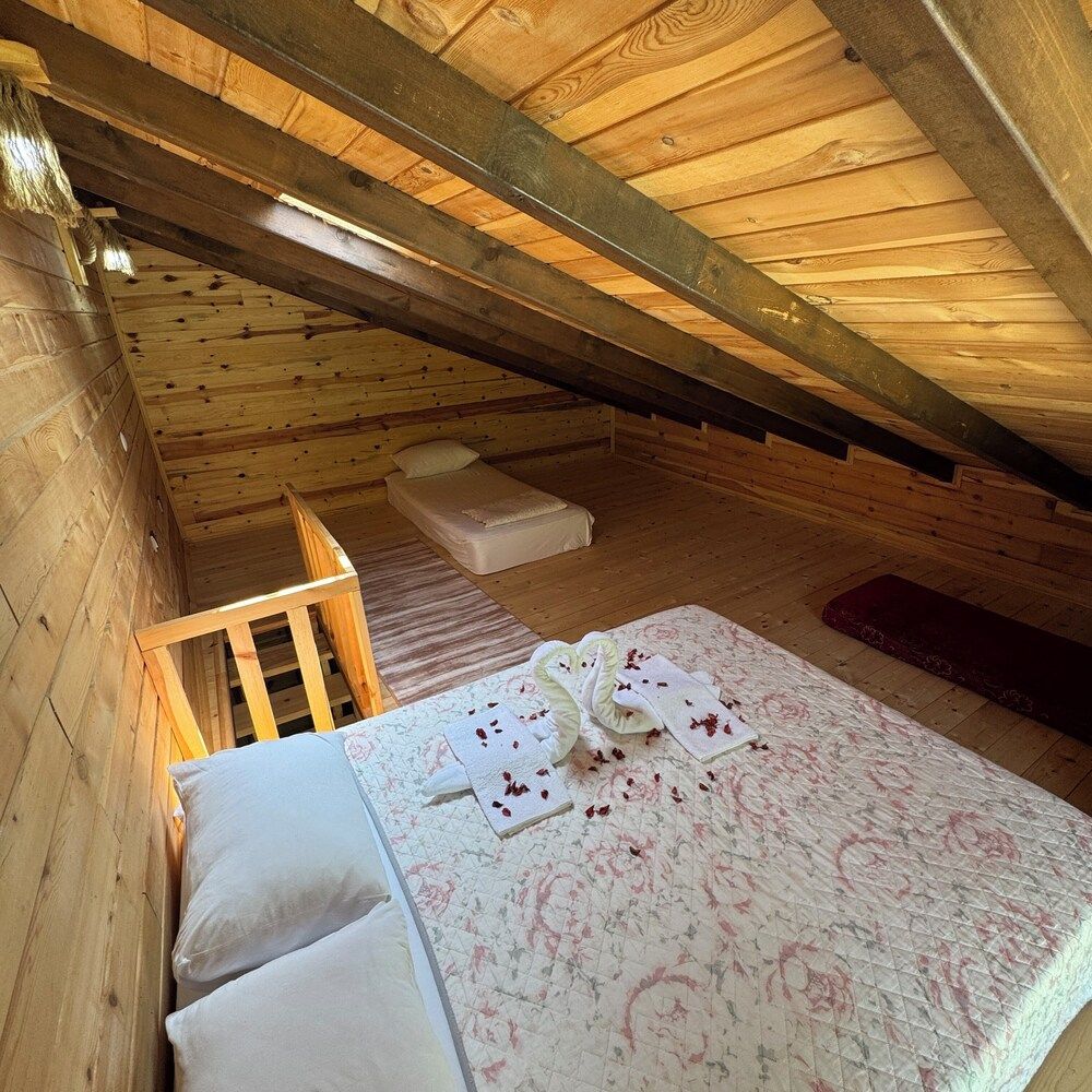 Pallas Suit Deluxe Duplex, River View 9