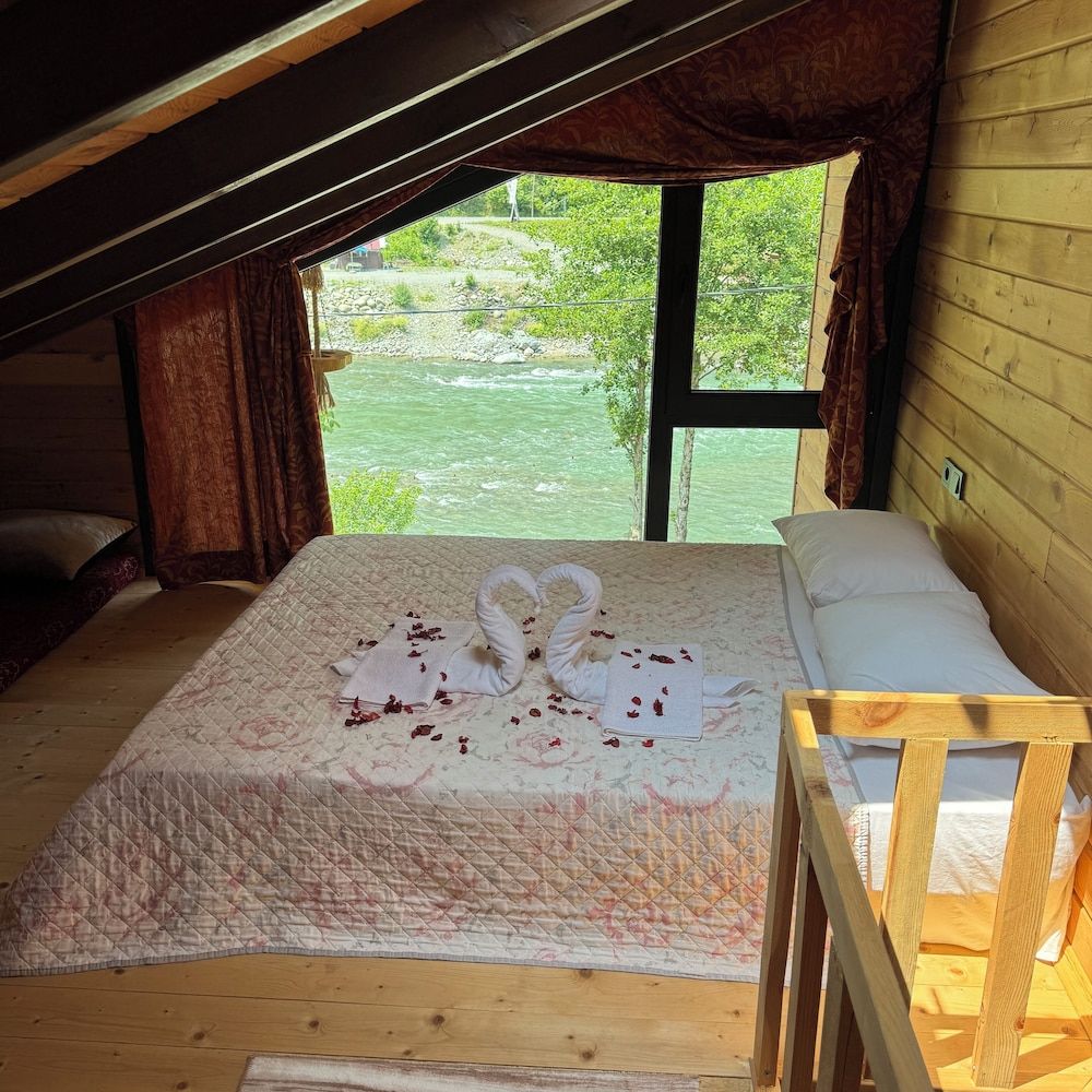 Pallas Suit Deluxe Duplex, River View 7