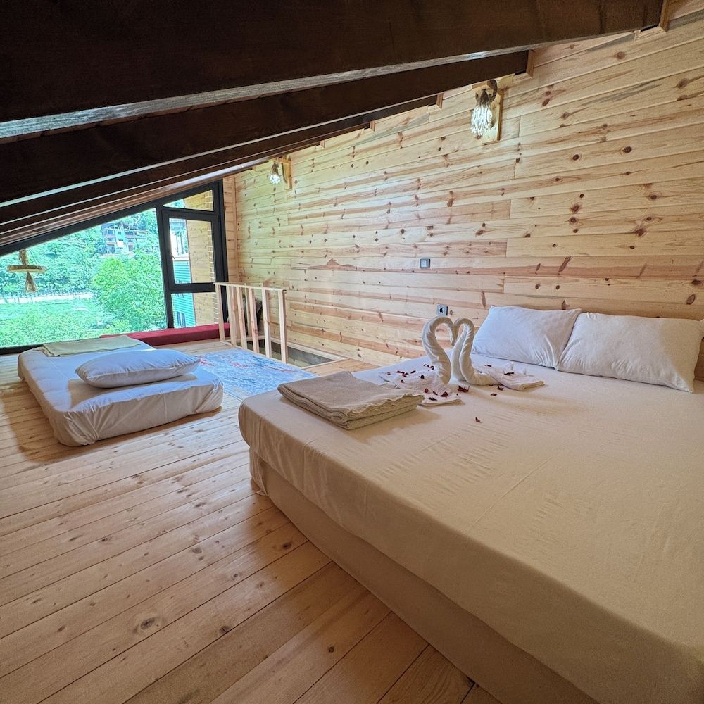 Pallas Suit Deluxe Duplex, Mountain View 6