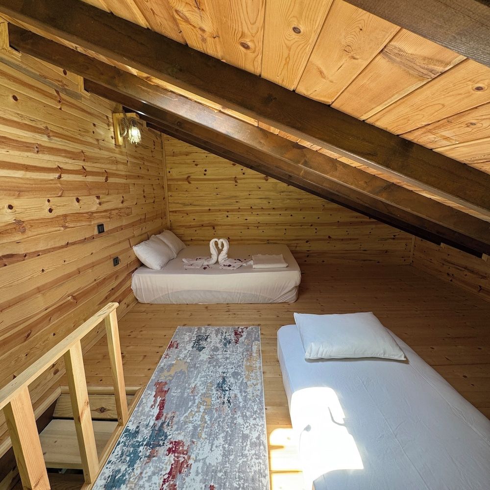 Pallas Suit Deluxe Duplex, Mountain View 7